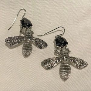 RUNWAY OSCAR DE LA RENTA HAUTE COUTURE SAPPHIRE BEE EARRINGS